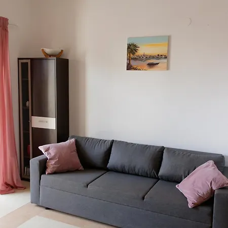 Tarita Apartment